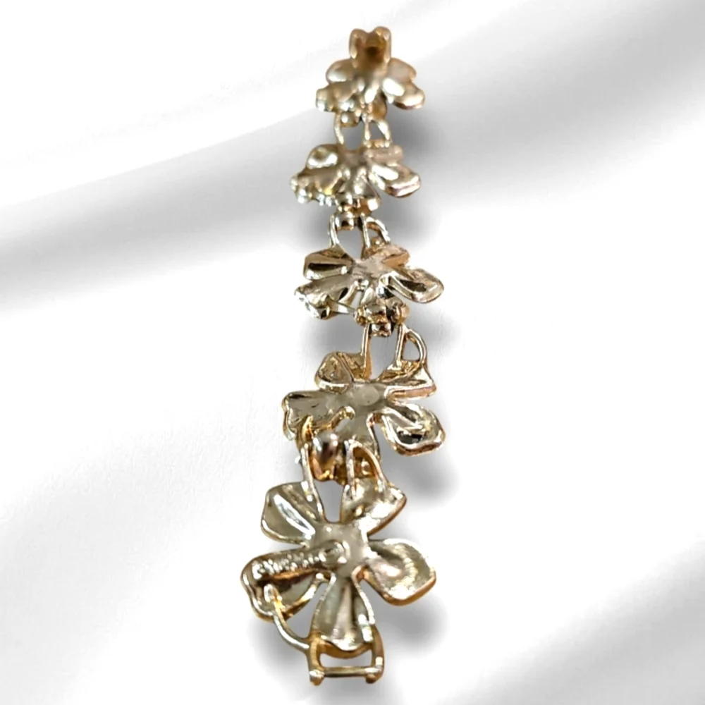 Vintage & Rare Signed Emmons Gold Tone White Enamel Flower Links Bracelet.